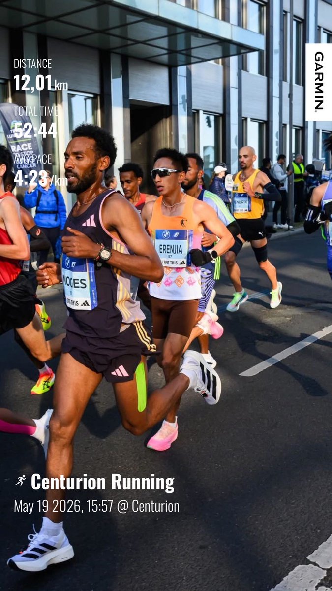 matphosha's tweet photo. Tuesday Quality Tempo Run. We begin again. #RunRestRepeat #IPaintedMyRun #FeelTheBurn #FetchYourBody26 #RunningWhileBlack #RunningWithTumiSole #SiyasebenzaAsidlali #BonaSenzani #SkaFelaMoya #SweatGold https://t.co/v41bW0rbsB