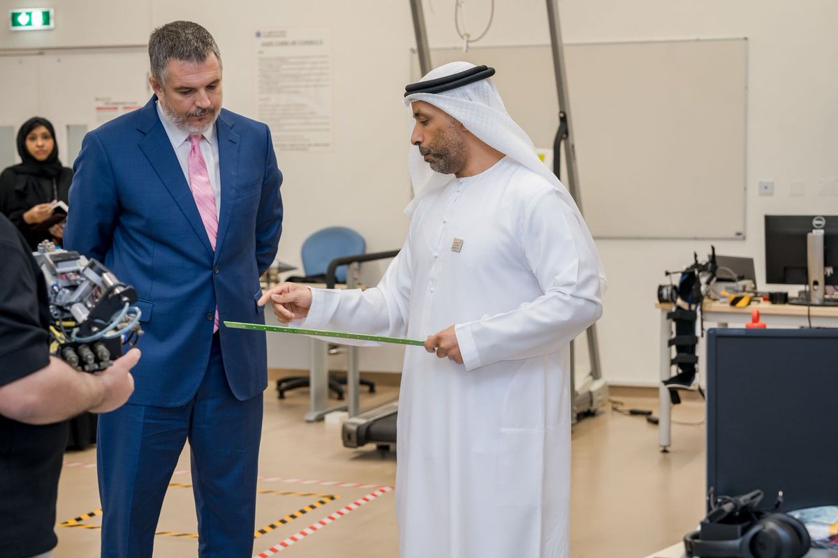 SRBinUAE's tweet photo. Very grateful to His Excellency Prof. Ebrahim Al Hajri, the President of Khalifa University, and his team, for a very warm welcome, a substantive discussion on how to deepen cooperation with Serbia, and an insightful tour of the campus! https://t.co/aVAFjirHPB