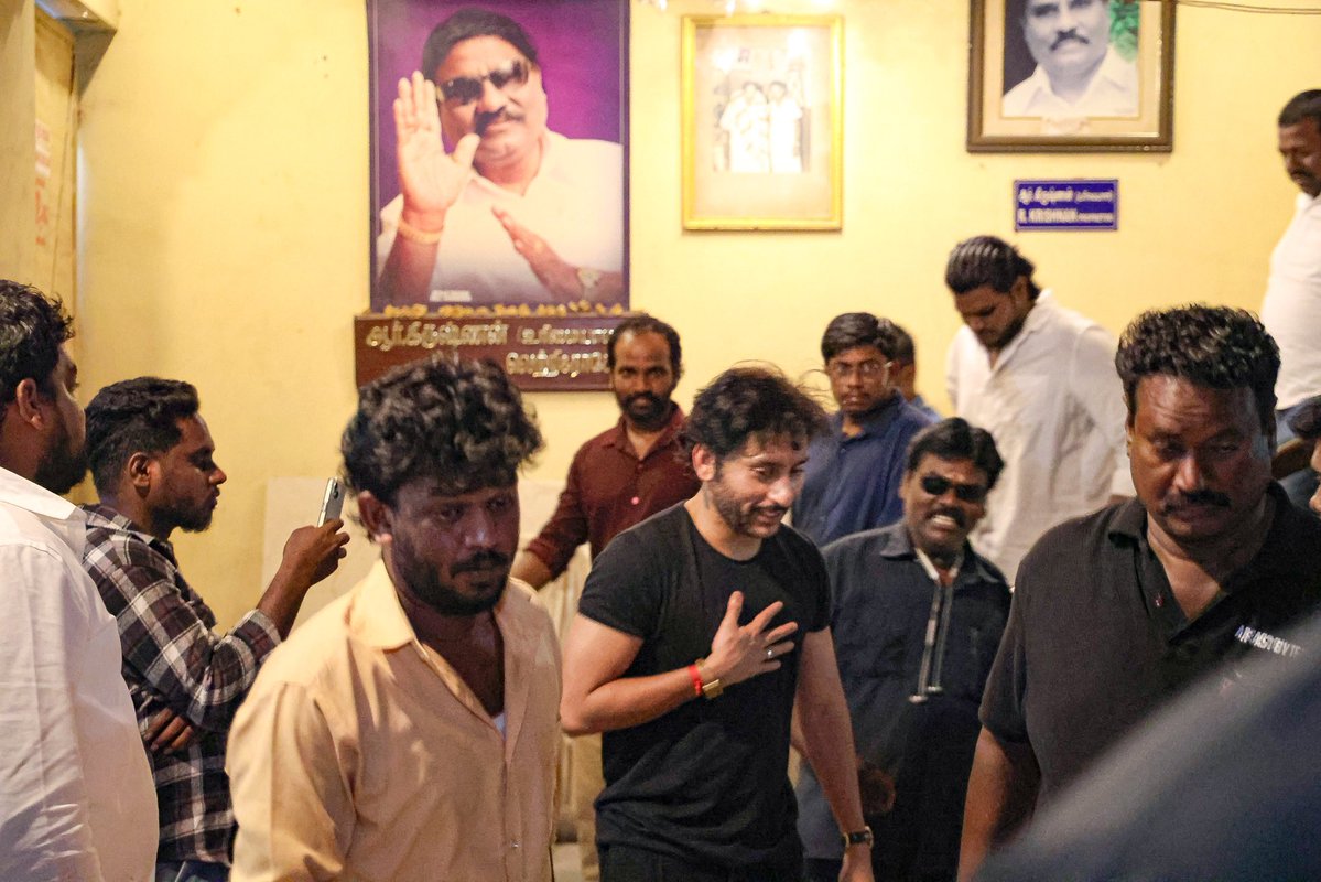 Ayan Suriya tweet media