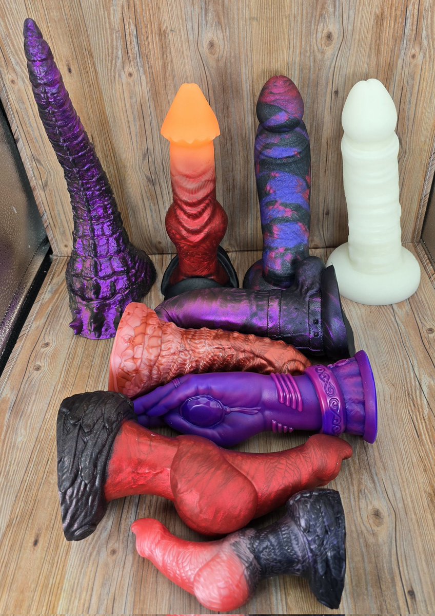 Wandering Bard Toys *Customs Open* tweet media