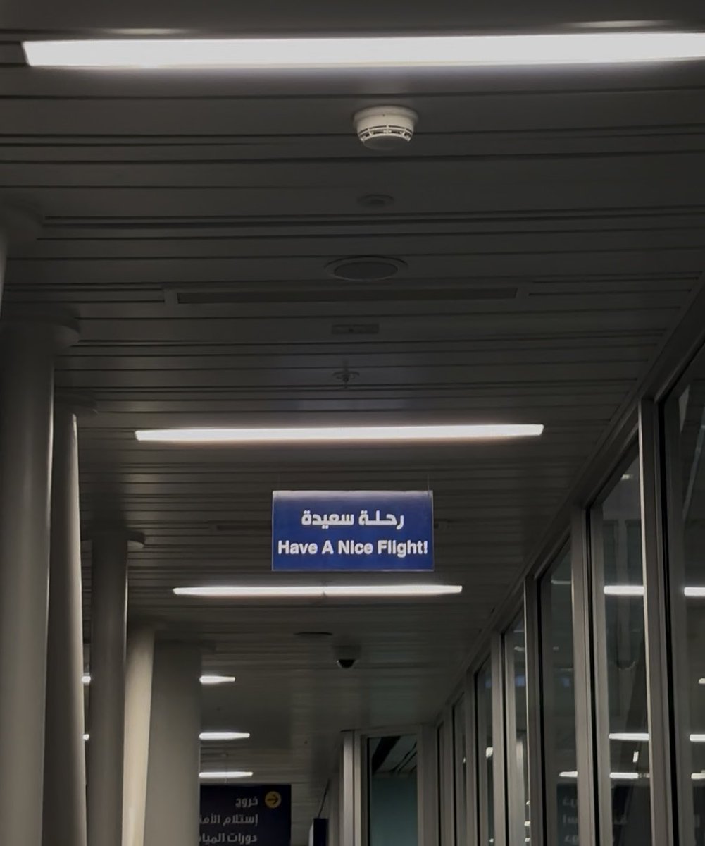 Ja3na__'s tweet photo. هذا الأسبوع كان استثنائي بالنسبة لي.. رحلة عمل إلى الرياض وتشرفت فيها بلقاء معالي وزير العدل وليد الصمعاني ورئيس المجلس الأعلى للقضاء والنقاش معه، دائمًا أقول شخصية ملهمة ورزينة؛لقاء جعلني أزداد فخرًا بالقيادات الوطنية الطموحة! https://t.co/nVgO5Tji9X