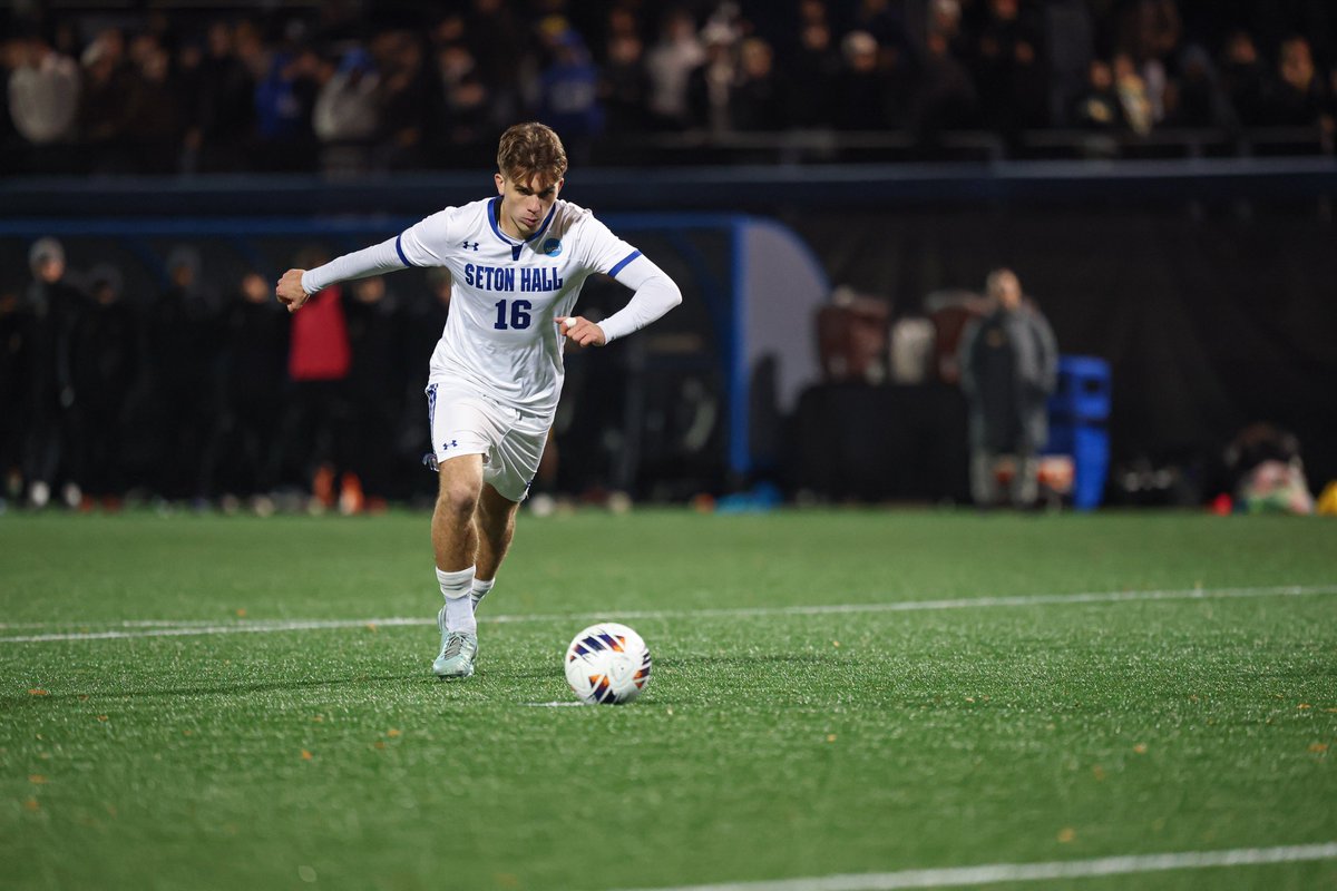 SHUMSOC's tweet photo. Celebrating our seniors one more time 💙🩶

#HALLin🔵⚪️⚽️ https://t.co/6RR6Rt1feE