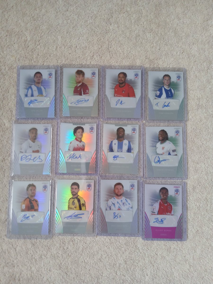 WillMSColU's tweet photo. 12/100 base autos collected from EFL Eternity, finally over 10%! 🤩

Still yet to even spend anywhere near what half a box of it would cost. https://t.co/3mysy2fYci