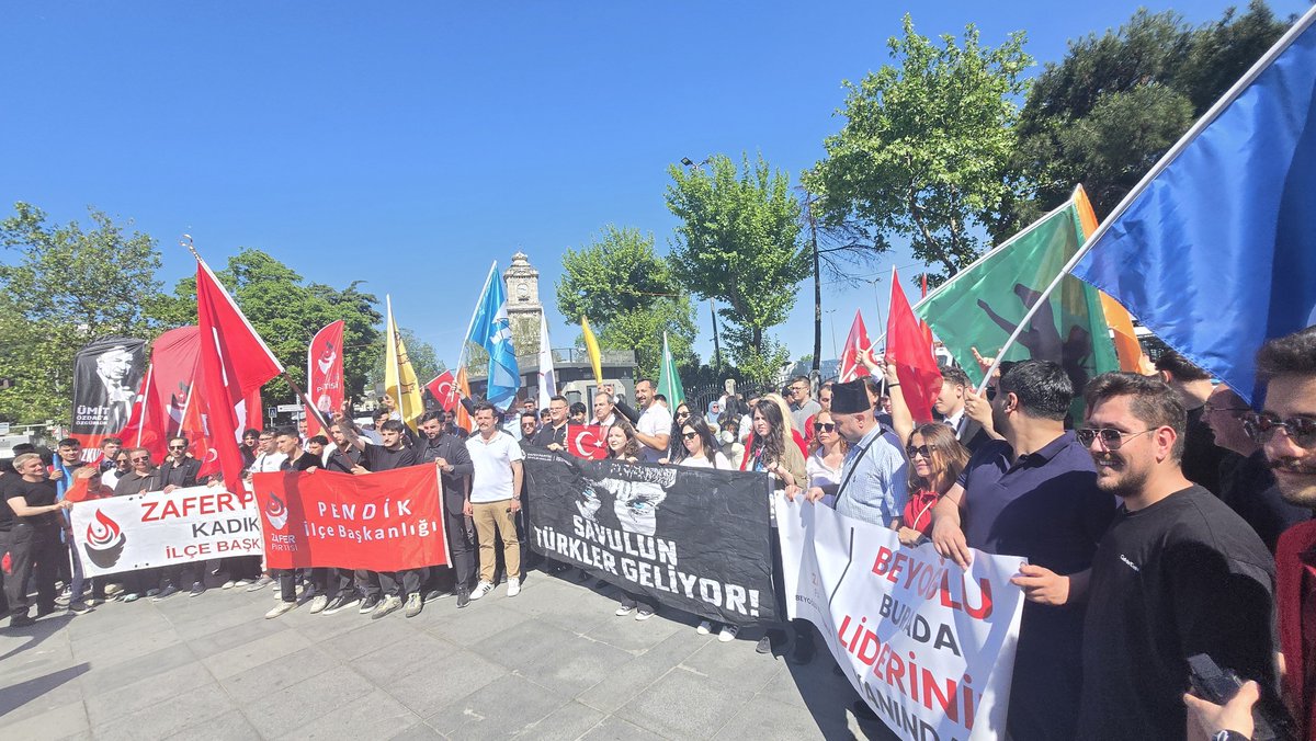zpistanbulgenc's tweet photo. Gazi Mustafa Kemal Atatürk’ün izinde, aydınlık yarınlara doğru omuz omuza! 🇹🇷

​Bugün büyük bir gurur ve coşkuyla gerçekleştirdiğimiz Atatürk'ü Anma ve Gençlik Yürüyüşü'nde, içimizdeki Cumhuriyet ateşiyle adımlarımızı geleceğe attık. Atamızın "Bütün ümidim gençliktedir" diyerek bizlere duyduğu güveni boşa çıkarmamak ve en büyük emaneti olan Cumhuriyetimize sahip çıkmak için bir aradaydık.

​Daima ileriye, daima O'nun izinde!