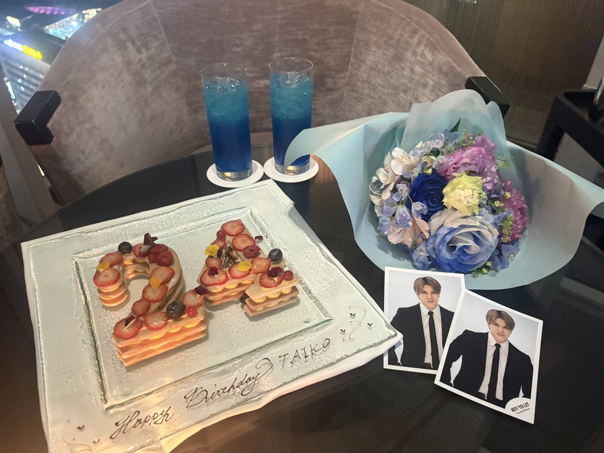 ssk_ta150's tweet photo. 大光のおかげで出���えたお友達と一緒にお祝いできたのもすごく嬉しくて💐✨️お誕生日おめでとう💙これからもずーっと世界でいちばん幸せでいてね！🌎いつもありがとう！夢叶えようね！だいすき！ #佐々木大光この世に降臨  #佐々木大光 https://t.co/mBCI5GJgep