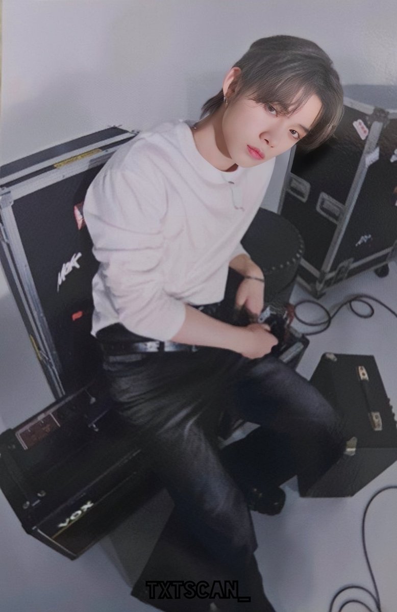 txtscan_'s tweet photo. 🧡PHOTOCARD SCAN🧡
2026 TXT MOA CON JAPAN 
HOODIE PHOTOCARD 

#SOOBIN #YEONJUN #TOMORROW_X_TOGETHER

@TXT_bighit @TXT_members https://t.co/t4U39J30N6