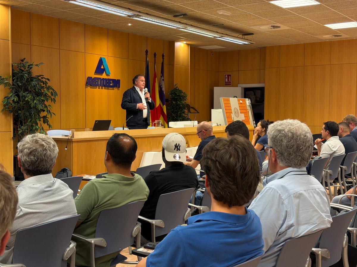 ASINEM_IB's tweet photo. 😃¿Sabías que el suelo radiante puede ponerse en marcha con la misma rapidez que un sistema de radiadores? Además, es fácil de controlar y tiene un bajo consumo energético.

🌡️Una solución eficiente y confortable que cada vez gana más protagonismo. https://t.co/3n4syrplLP
