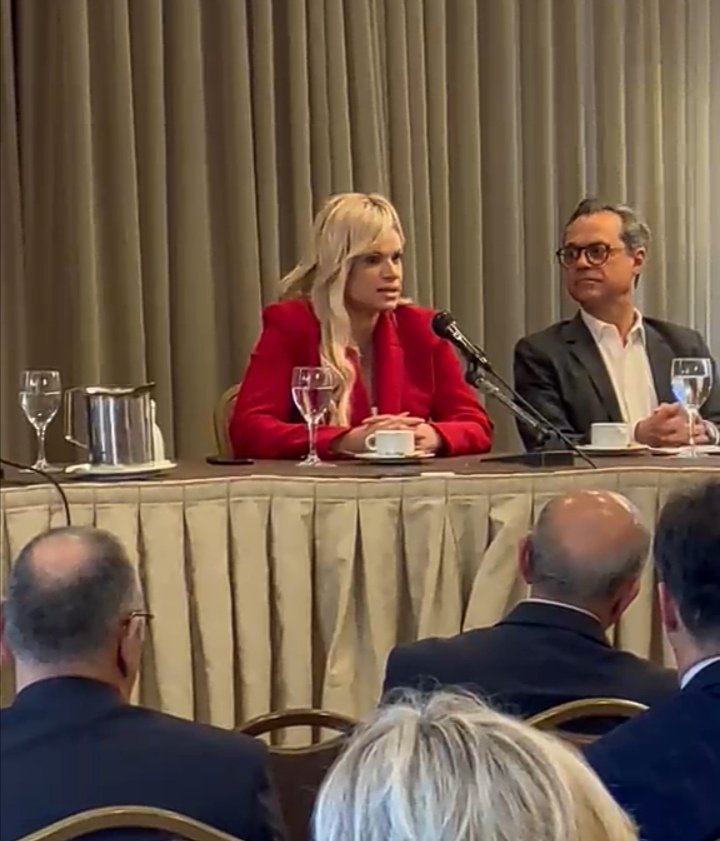 1Aretikalo's tweet photo. Only 6% of #VC funding goes to women’s health #innovation.
This is exactly why we are building #WHIF: to help reshape access, visibility,.
As my first public presentation of WHIF, this moment meant a lot.✨
#VC #Femtech #Leadership #Fundingforum https://t.co/LoQkqDlMiB