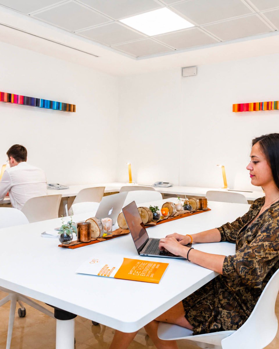 catsmonaco's tweet photo. Travailler autrement à Monaco.

Chez CATS Business Center, nous avons conçu des espaces de travail pensés pour conjuguer efficacité, sérénité et flexibilité.

Parce qu’un bon espace de travail influence aussi la qualité des décisions.

#CoworkingMonaco #BusinessCenter #Monaco https://t.co/0Cy7jQxhad