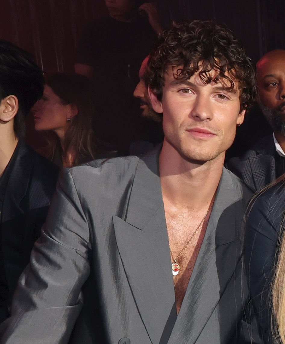 Shawn Mendes photos tweet media