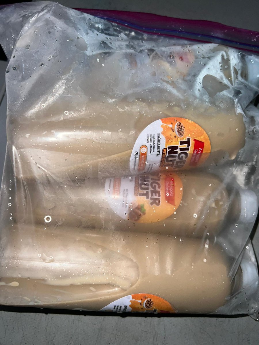 amarachyhopey's tweet photo. A quick delivery this morning.... 
Here is a sign to buy your healthy Tigernut milk from us today... 
+2347063883322
Or use the link on our bio. 

#ogbavendors 
#tigernut https://t.co/eKbcTxk47j