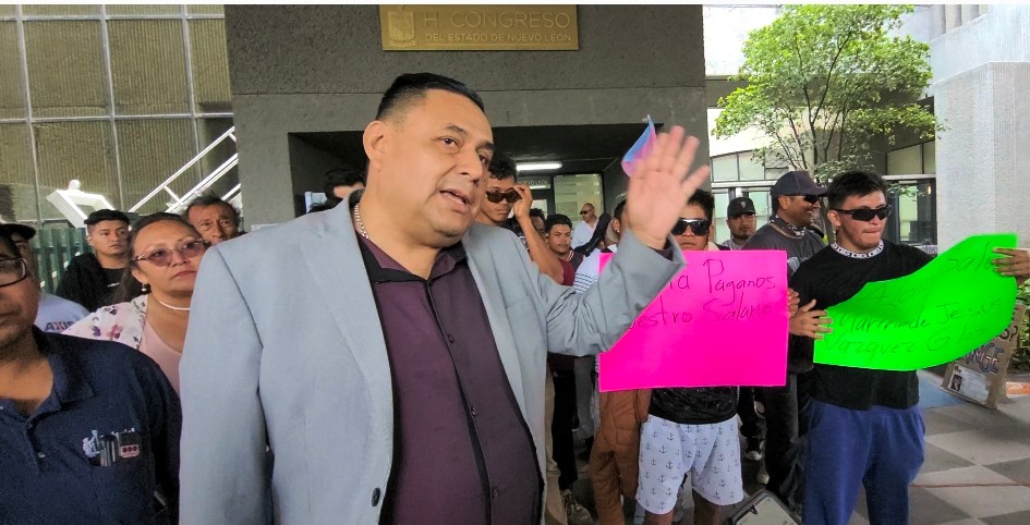 4poderinfo's tweet photo. “Obreros del bienestar viven el malestar en Pesquería, Nuevo León” Lee los detalles aqui...https://t.co/3iogSqkTAm  #Pesqueria #pesquerianl #NuevoLeon https://t.co/lADKeXil1Y