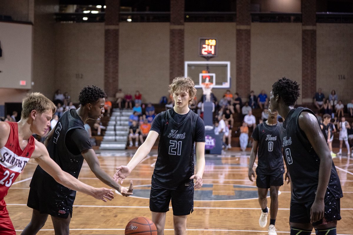 MNHeatDedina's tweet photo. @BradyAnderson_9 continued his torch carry through the spring averaging 15PPG this weekend. He has shown the ability to do a little of everything, even lead the break and be one of the top rim protectors in this class. https://t.co/kiWM3Hu12l