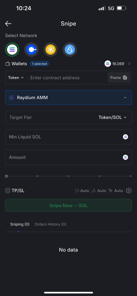 ethanol0x's tweet photo. most degens already have a terminal they like on their laptop. Lockedin isn't trying to replace it.

we're built for the trades you'd otherwise miss - when you're on the train, in a meeting, away from the desk.

pro-grade execution, multi-chain native, in your pocket.

4 chains live: sol, base, bsc, sui.
mobile-first.

lockedin . trading