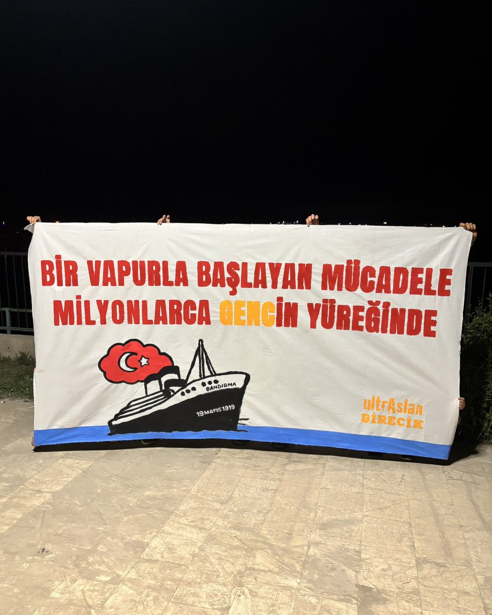 uAYurtici's tweet photo. BİR VAPURLA BAŞLAYAN MÜCADELE 
MİLYONLARCA GENCİN YÜREĞİNDE #19Mayıs 

#uAYurtiçi https://t.co/ATTs6AikFZ