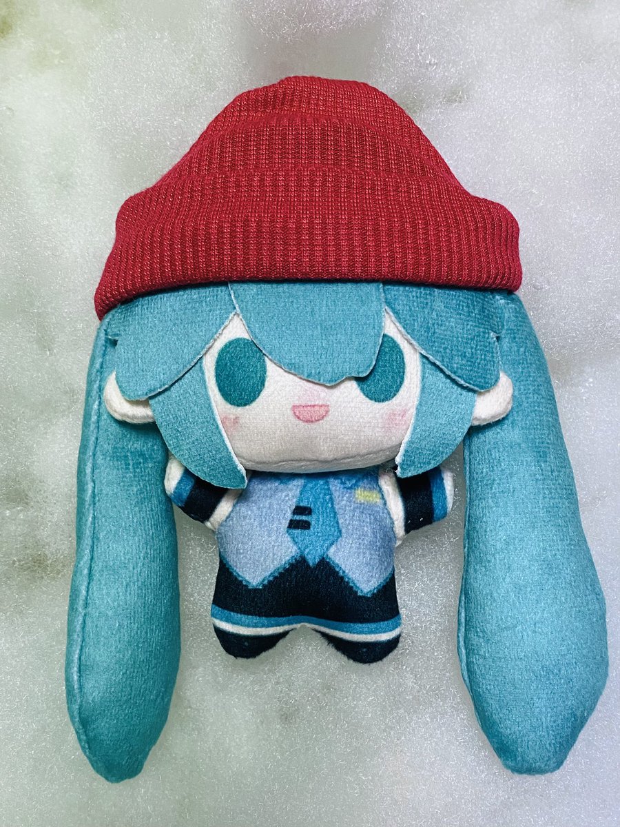 LIN_pino915's tweet photo. 自分で初音ミクのぬいぐるみを縫いました🥺❤️
赤いちっちゃい帽子めっちゃかわいい！
#ピノキオピー https://t.co/4JFojVSeR4