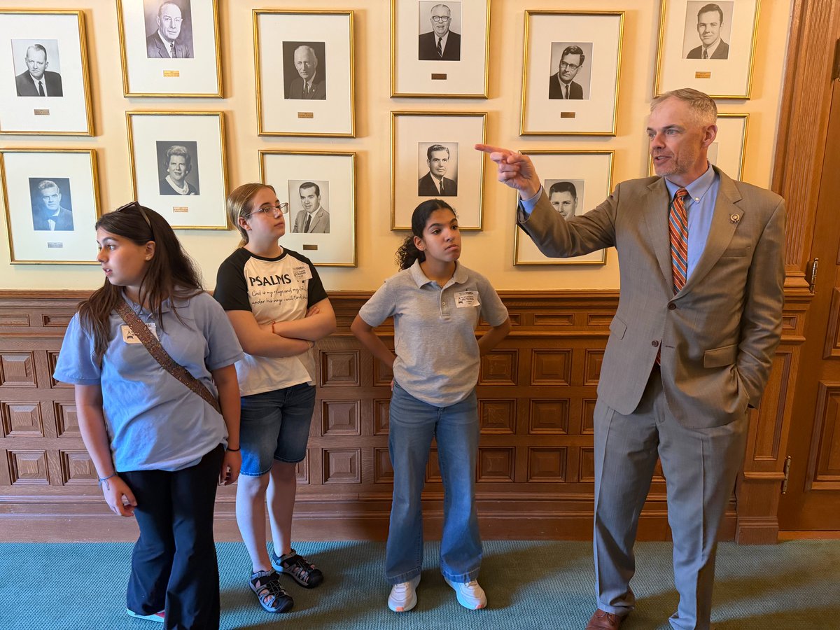 JayWebberNJ's tweet photo. Our statehouse welcomed students from the Arrow Academy for our voting session yesterday.

The kids humored me by listening to my stories of Washington sneaking up on the Hessians right next door.

Always a pleasure to talk to bright young kids about our history, especially during our 250th anniversary!