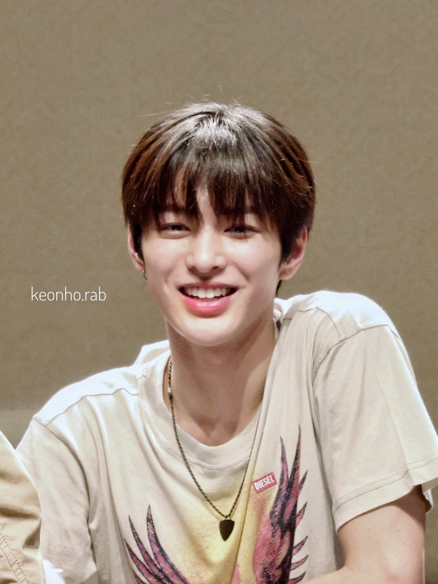 keonhorab's tweet photo. 🐶
-
180526

fanplee fansign

keonho❤️
-
#cortis #코르티스 #건호 #안건호 #keonho https://t.co/hkFGrt6RBZ