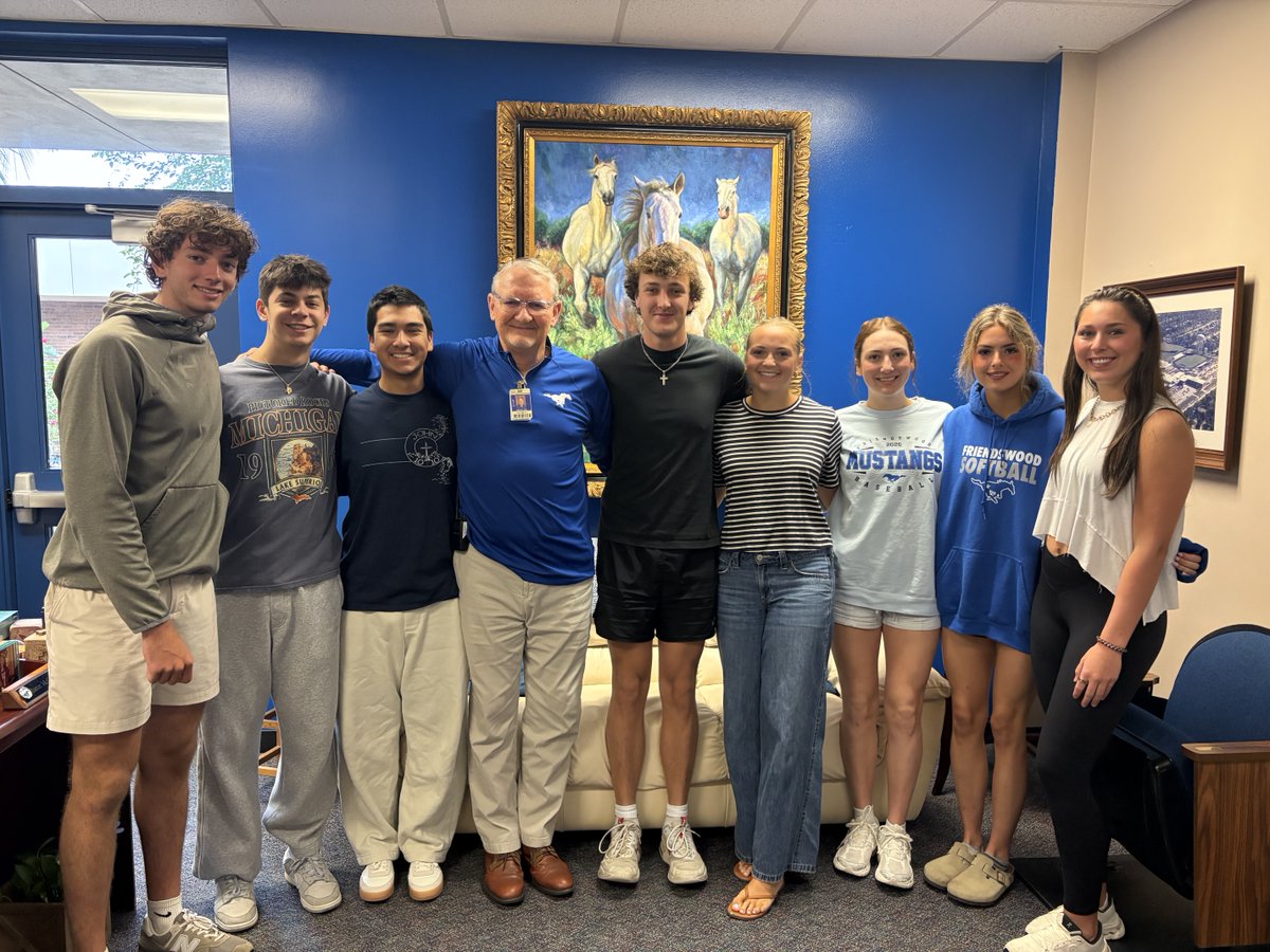 FWoodG's tweet photo. FHS was excited to announce our JP Griffon Scholarship Winners! 250 anglers attended one of the largest in-shore tournaments in the state, held in Port Mansfield. Funds raised will allow 9 students to receive $2000 each to support them in college next year! #EveryKidEveryDay https://t.co/esgcS4tQ26