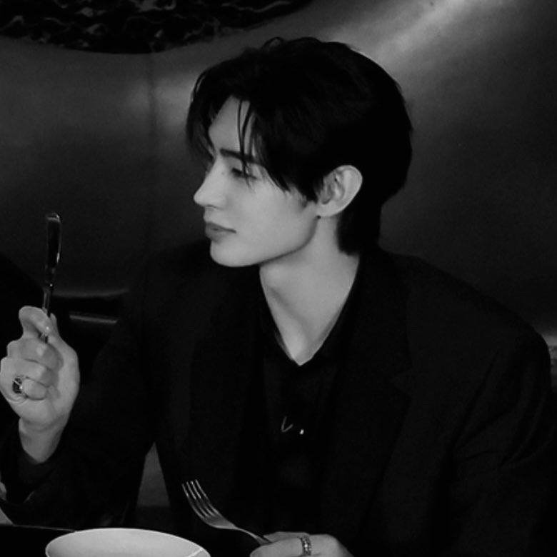 sugaredpetal's tweet photo. ⠀⠀⠀  
    𝗝𝗔𝗞𝗔𝗥𝗧𝗔 ⠀⠀/⠀⠀19th May 2026.

Happy tummy, happy me!🥓
⠀⠀⠀ https://t.co/6lCU1j0igi