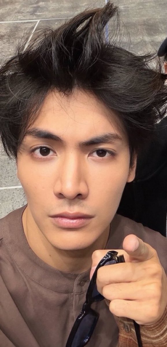 surviving_TT's tweet photo. today entire day joong said fuck gel fuck comb #freehair 😭 

such a cutie😔 https://t.co/KkQdfMZQQD
