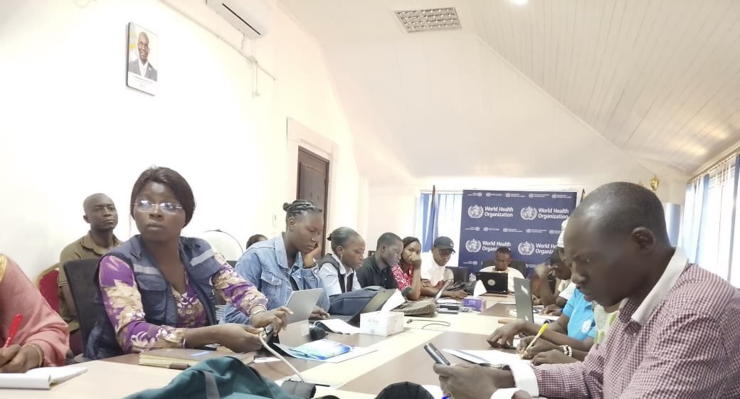 OMSCentrafrique's tweet photo. 🤝 #PRSEAH 

Près d’une cinquantaine de partenaires du @healthcluster en #RCA 🇨🇫 ont pris part à une session d’échanges sur la prévention de l’#exploitation, des #abus et du #harcèlement sexuels.

🎯 Une dynamique pour une réponse humanitaire plus sûre et responsable.
#RCA https://t.co/xzBIyg4fE1