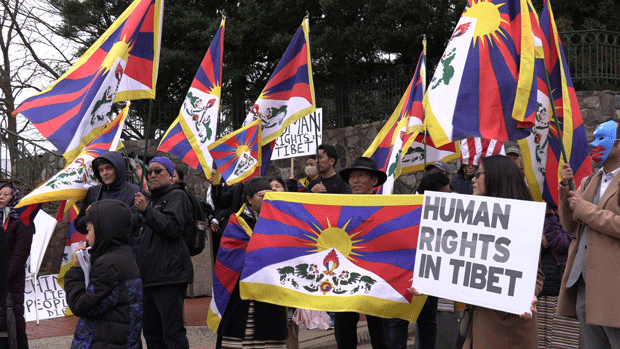 TibetCollective's tweet photo. Butter lamps still flicker. Prayers still echo. Traditions still live. No matter where Tibetans are in the world the culture breathes, the identity thrives, the hope never dies. 

#TibetanResilience #TibetanCulture #Diaspora #HopeNeverDies https://t.co/Ihtmjamkw4