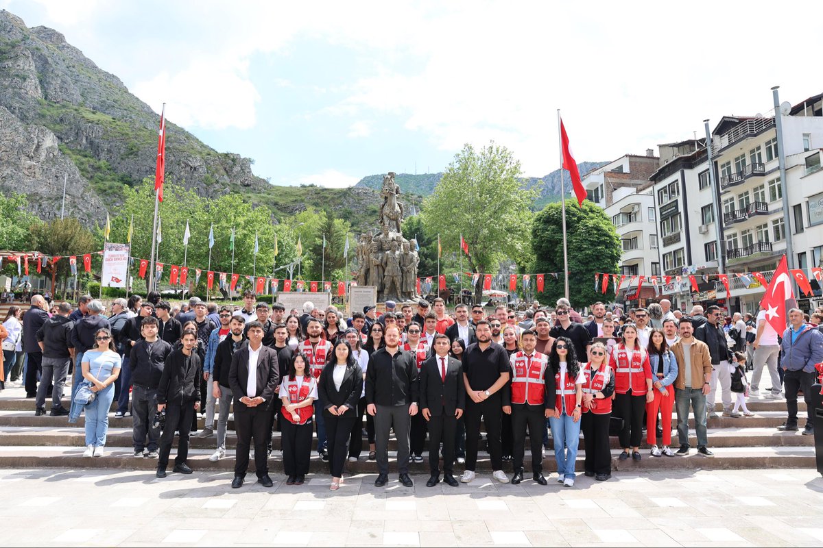 Chpamasyailgk's tweet photo. 📍 GENÇLİK KORTEJİ 

 19 Mayıs Atatürk’ü Anma, Gençlik ve Spor Bayramımız kutlu olsun! 🇹🇷

Gazi Mustafa Kemal Atatürk’ün gençliğe emanet ettiği bu ülkeye; aynı inanç, aynı kararlılık ve aynı umutla sahip çıkmaya devam edeceğiz.

Yaşasın 19 Mayıs ruhu! https://t.co/eem46upaci