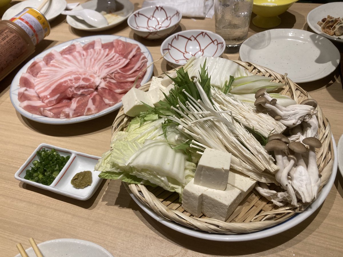 なんかちゃんは光 tweet media