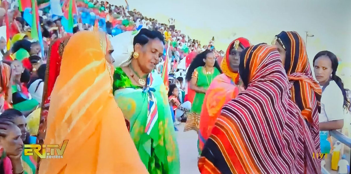 GhideonMusa's tweet photo. ጽንዓትና ዋሕስና ! ኣብ ትሕቲ ዝብል ቴማ ፡ብምኽንያት መበል 35 ዓመት በዓል ናጽነት፡ ኣብ ሜዳ ባሕቲ መስከረም ዝተዳለወ ድሙቕ ባህላዊ መደብ ኣብ ኤሪ ቲቪ ብቐጥታ ይመሓላለፍ ኣሎ። #EritreaShineAt35 #Eritrea https://t.co/sKJC258fnk