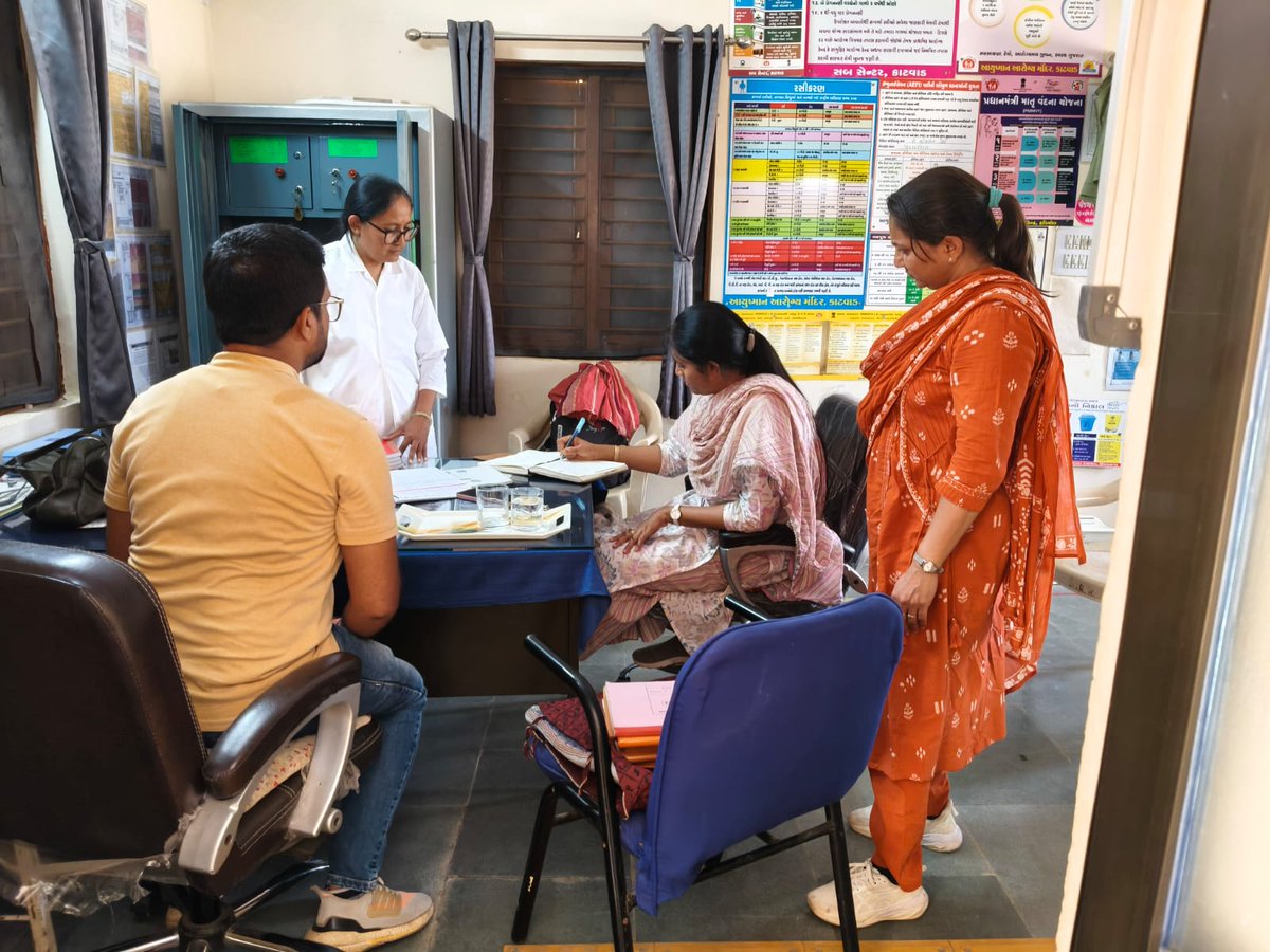 PhcHadiyol's tweet photo. Today Medical officer Hadiyol visited AAM Katwad 
And also cross check record Register,Home visited PNC and palliative patient,TB patient and also given valuable suggestions for AAM staff.@sabarkanthadp
@CdhoSabarkantha @THOHimatnagar https://t.co/R81DSEPjgD