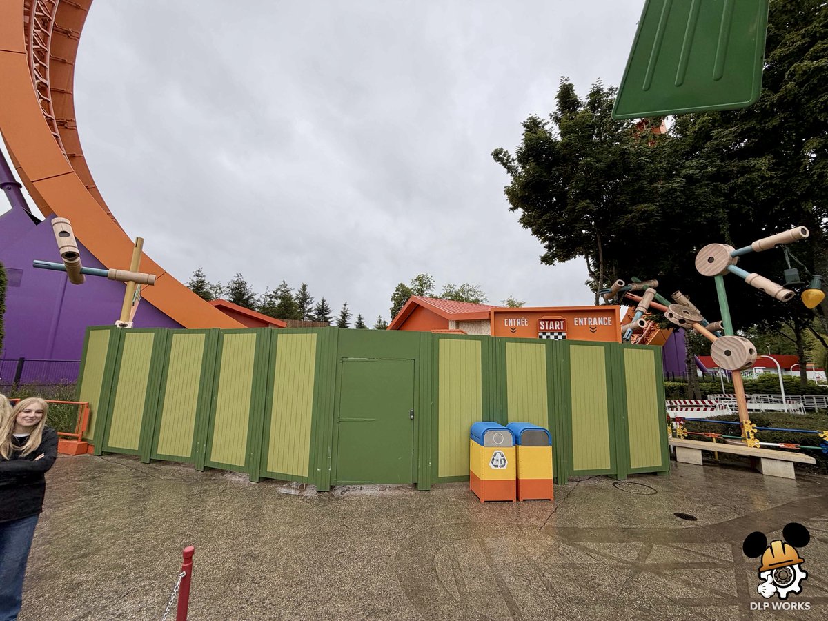 [Live] 🚧🛞 RC Racer attraction closed for routine refurbishment! ️ The ...