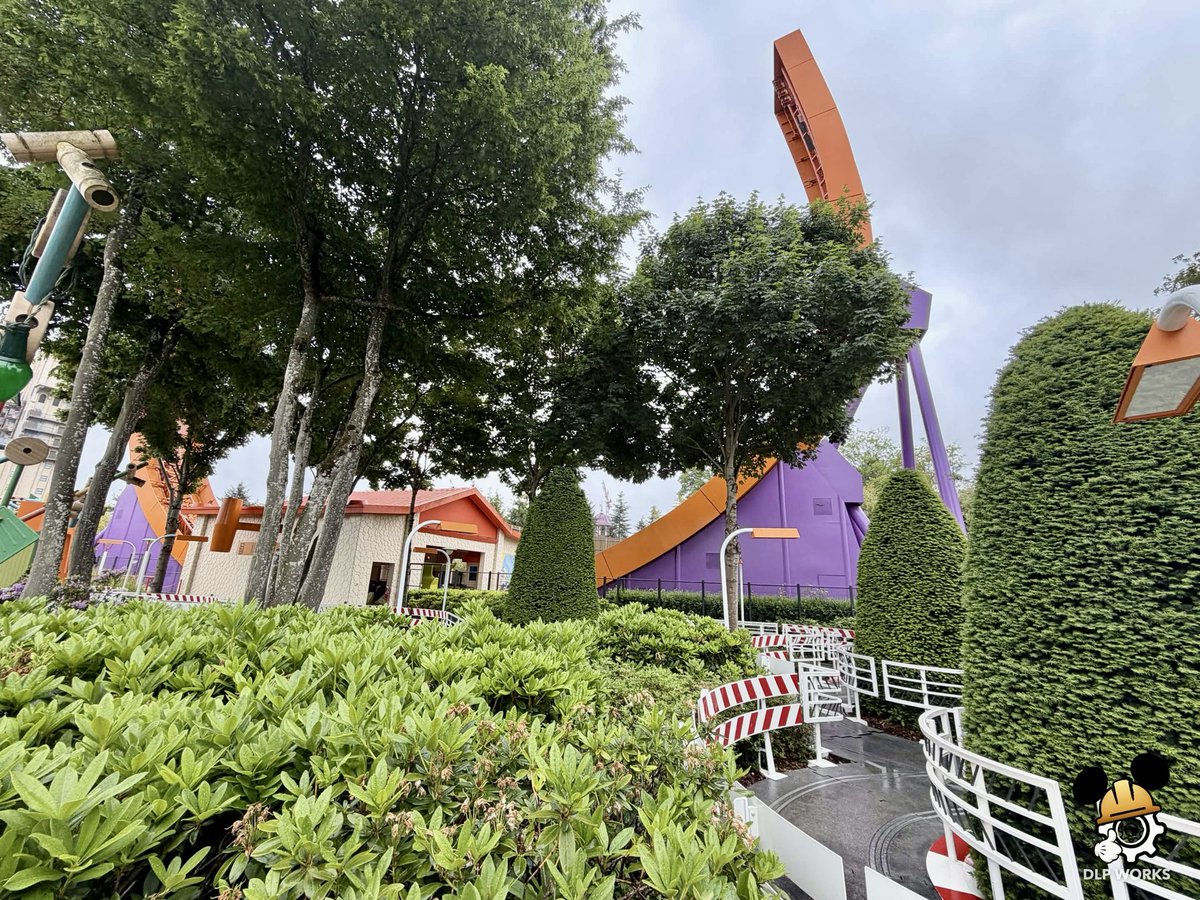 [Live] 🚧🛞 RC Racer attraction closed for routine refurbishment! ️ The ...