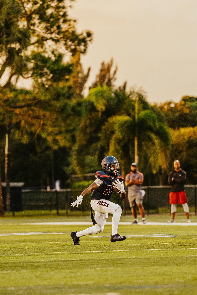 JoshBellamyJr1's tweet photo. I have officially unenrolled from STU and will not be returning for their 26’ fall semester 

I am a upcoming Sophomore transfer (rb/sl) who is looking for new opportunities and open to communicate 

Thank you to everyone who supported and gave me a chance at STU. https://t.co/JjTs5Xiyr0