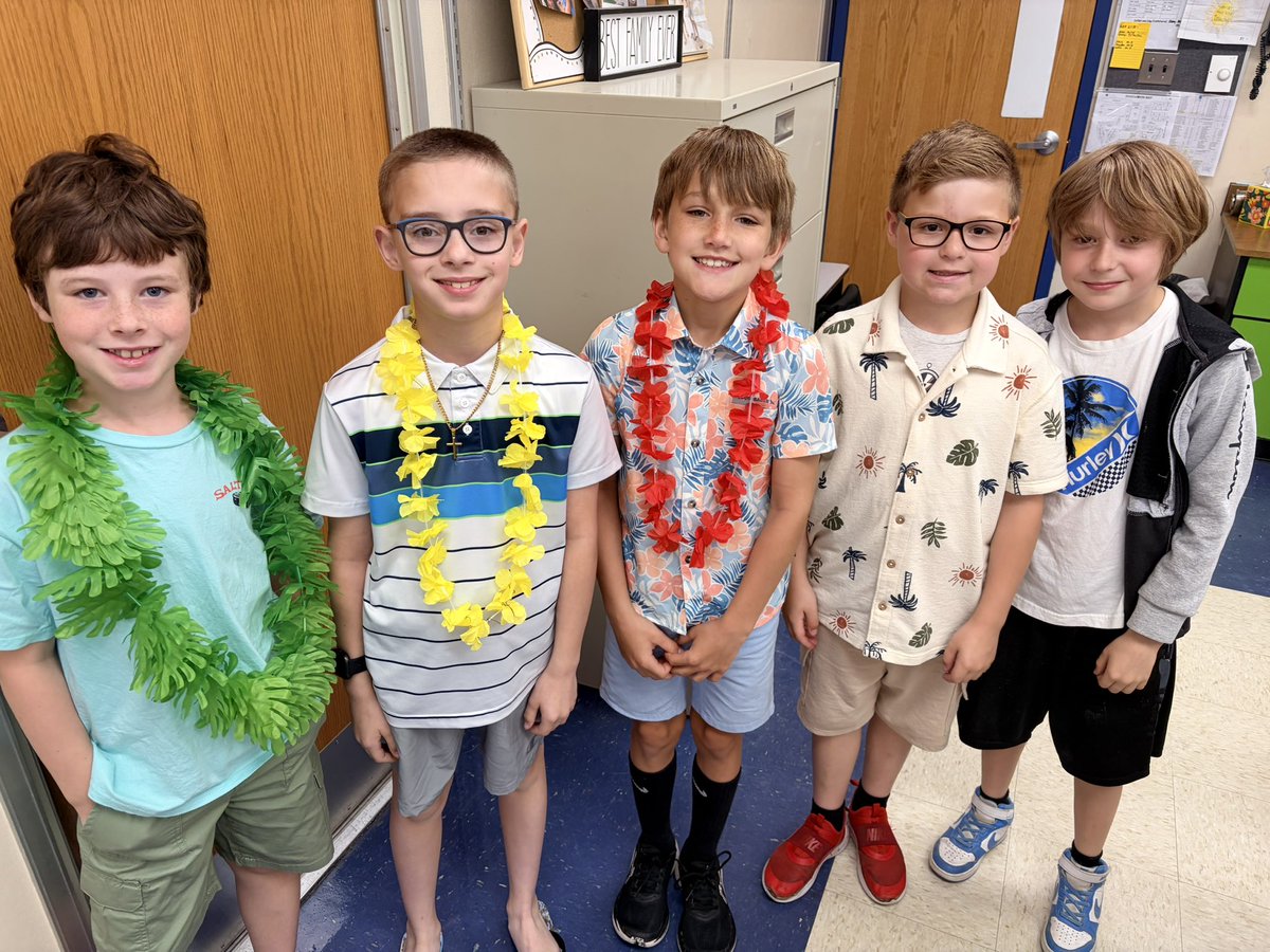 MrsLarson03's tweet photo. Tropical Tuesday! 🏝️ @StaffordTwpEd @STSD_McKinley https://t.co/MRimlw6Bbd
