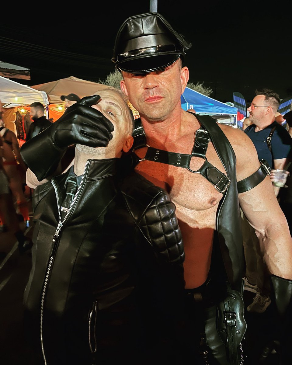 Intense Muscle God tweet media