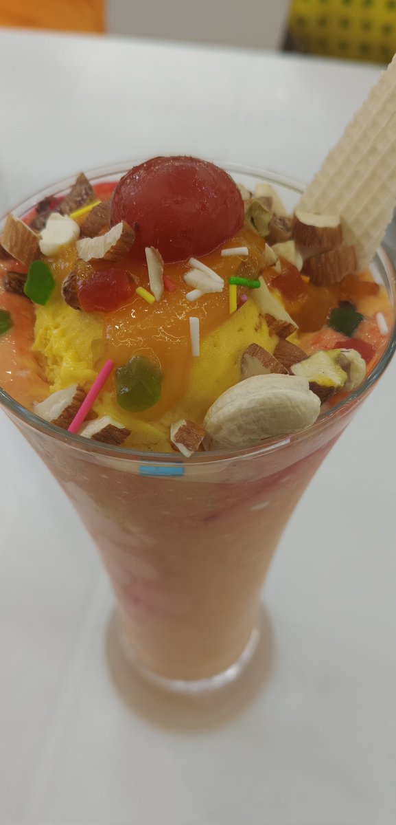 Motabhaigujratw's tweet photo. @OmkarsClicks ये वहीं है बाजीराव की मस्तानी।
#theme_pic_India_foodies
#Mastani
#मस्तानी https://t.co/My3WewvSJQ