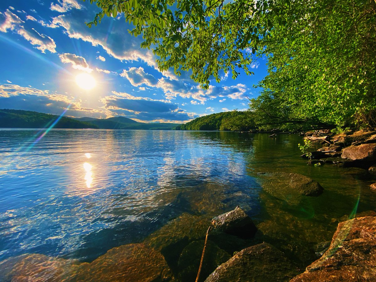 Visit_Vermont's tweet photo. Lake season is almost here๐ค
With warmer days ahead and the picnic areas at Harriman Reservoir opening this weekend, summer is starting to feel real.โ๏ธ Whatโs your favorite way to spend a day on the water?
๐Harriman Reservoir
#visitvt https://t.co/LSbZc2GBgh