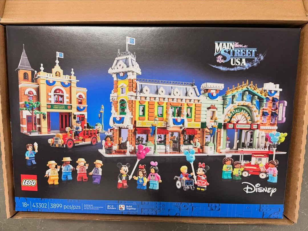 bramditoo's tweet photo. Scar is going to love this new lego set!!! It even has a wheelchair!!! https://t.co/3InodgwwcV
