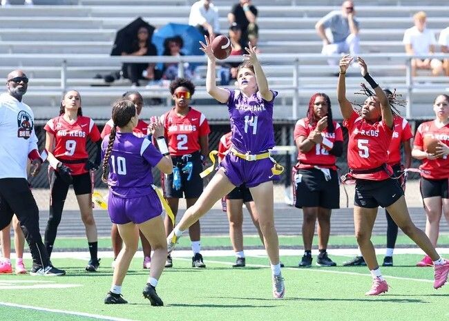 bhschools's tweet photo. 🏈The first-ever BHHS girls flag football team captured the division championship last weekend with a 19-6 victory over Chippewa Valley. This win earned BHHS a spot in the Michigan Girls High School Flag Football State Championship Tournament at Ford Field #ProudToBeABlackHawk https://t.co/j6gaQcHGKO