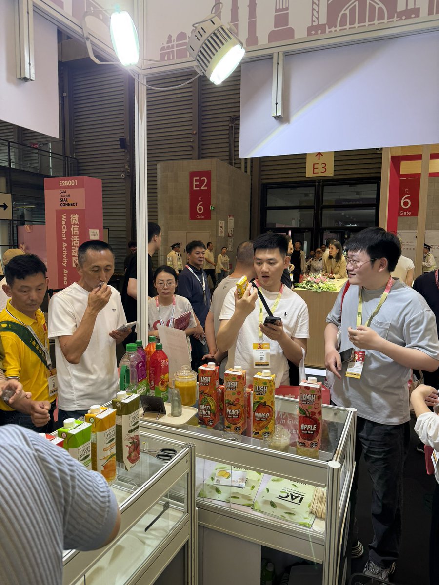 waheedAmed's tweet photo. Day 2 at SIAL Shanghai—where premium brands meet global opportunities. Proudly showcasing Fruit Nation &amp; LUSH.
#SIALShanghai #PremiumBrands #GlobalTrade #FruitNation #LUSH https://t.co/PKYnditVFt