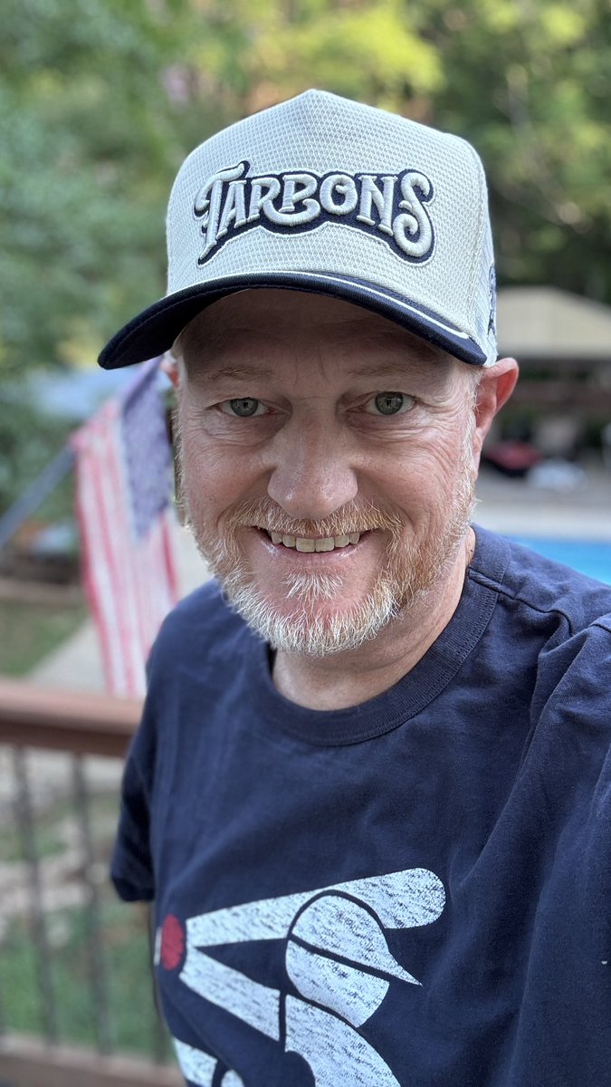 wisedrjr's tweet photo. Today’s “Trucker Tuesday” hat is one of the freebie hats I picked up from @TampaTarpons on Saturday. Someone with a corporate group was kind enough to give me one as I walked around the concourse.
#HOTDTheMayor
#365DaysOfHats #Day139 #DHCSportsShow https://t.co/glzpcyghOp