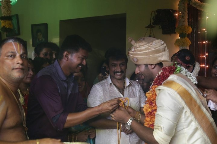Vishnu26 tweet media