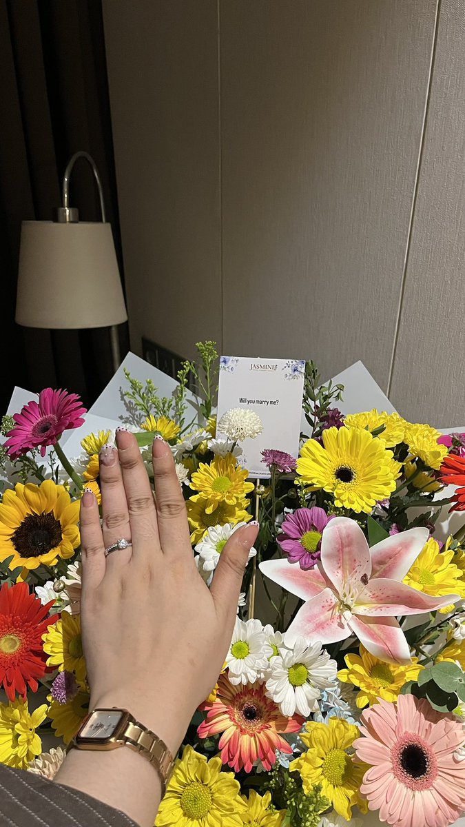 vodkahel's tweet photo. yess, i did!🥰❤️💍 https://t.co/XTJwdx7Ury