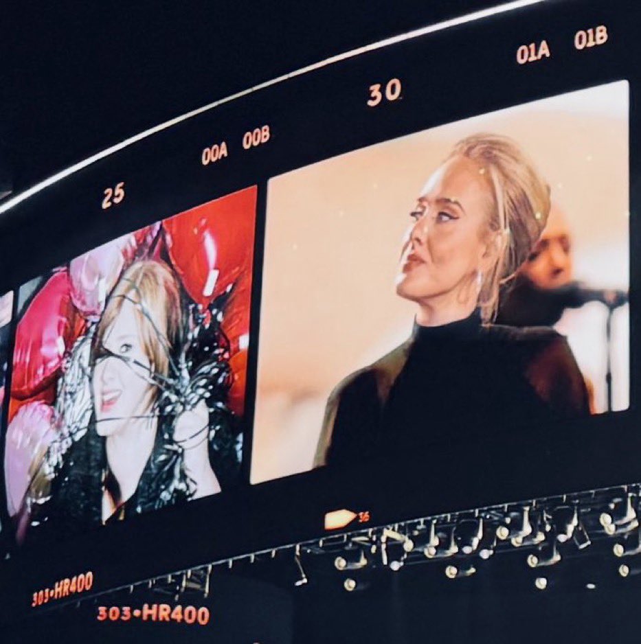 bbladdict's tweet photo. adele looking at her younger self https://t.co/mcKc8XWiup