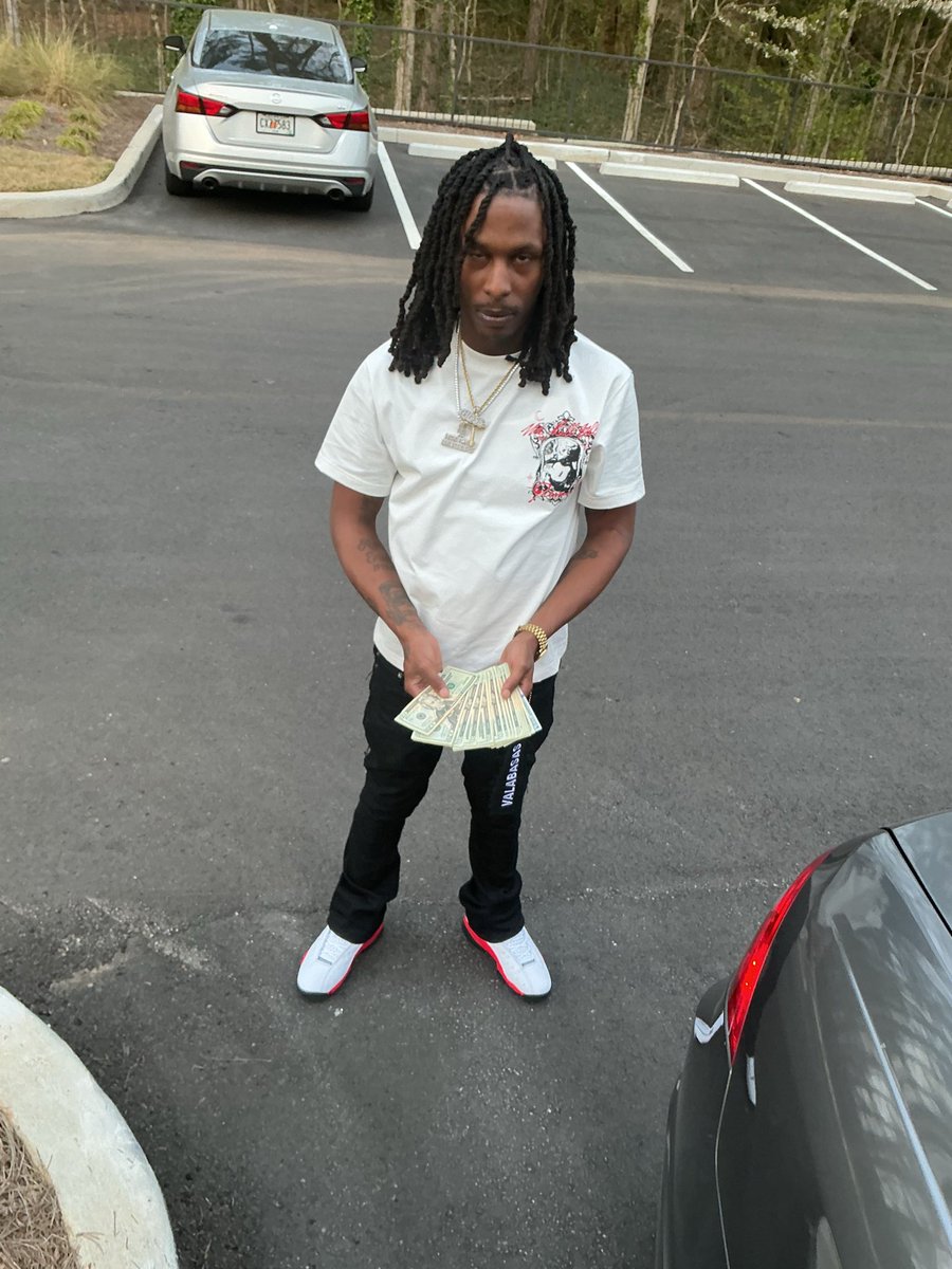 datboy_marko's tweet photo. Money Won’t Change Me 💯 It Just Change The Shyt Around Me 💯 https://t.co/IbRQc5Sknp