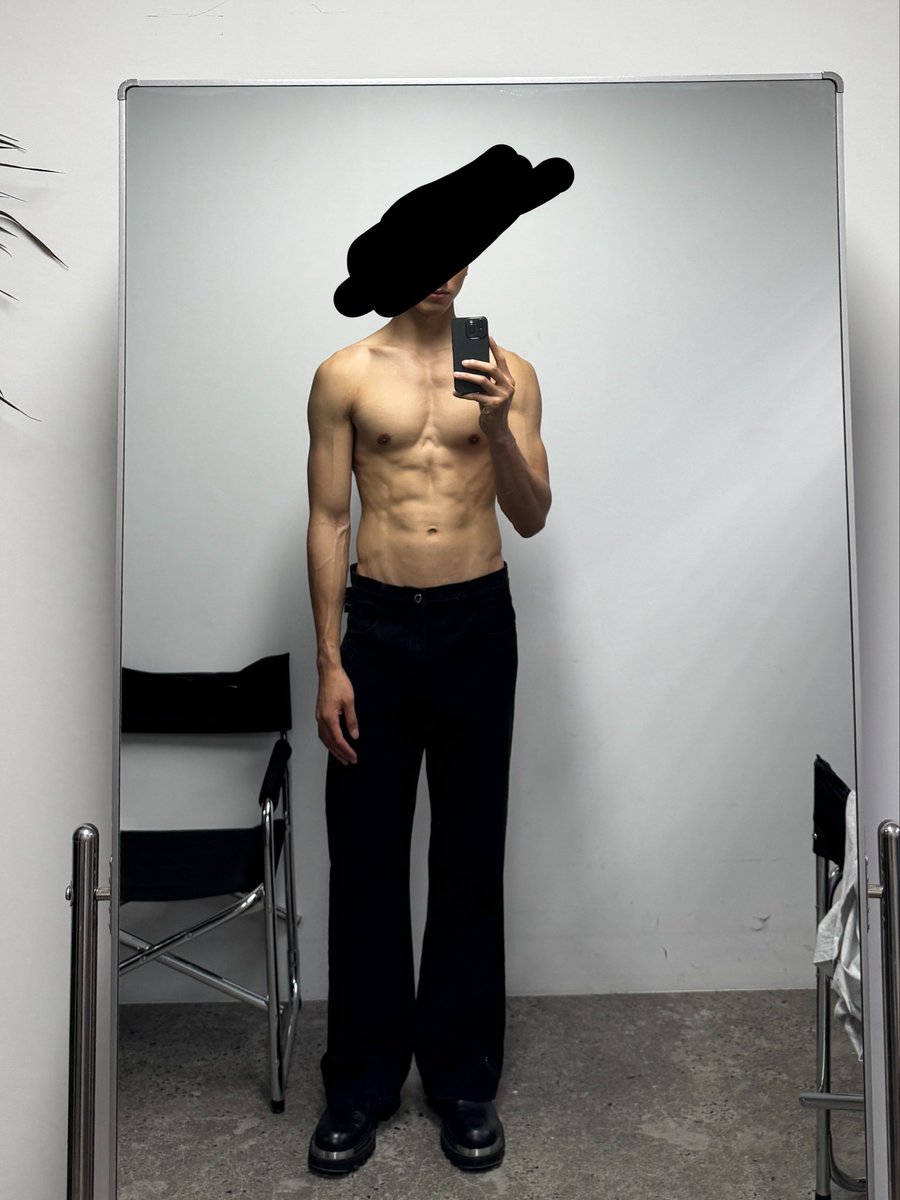 whotooooo's tweet photo. 520了 看看还有多少饿肚子的 https://t.co/tSINb69QPU
