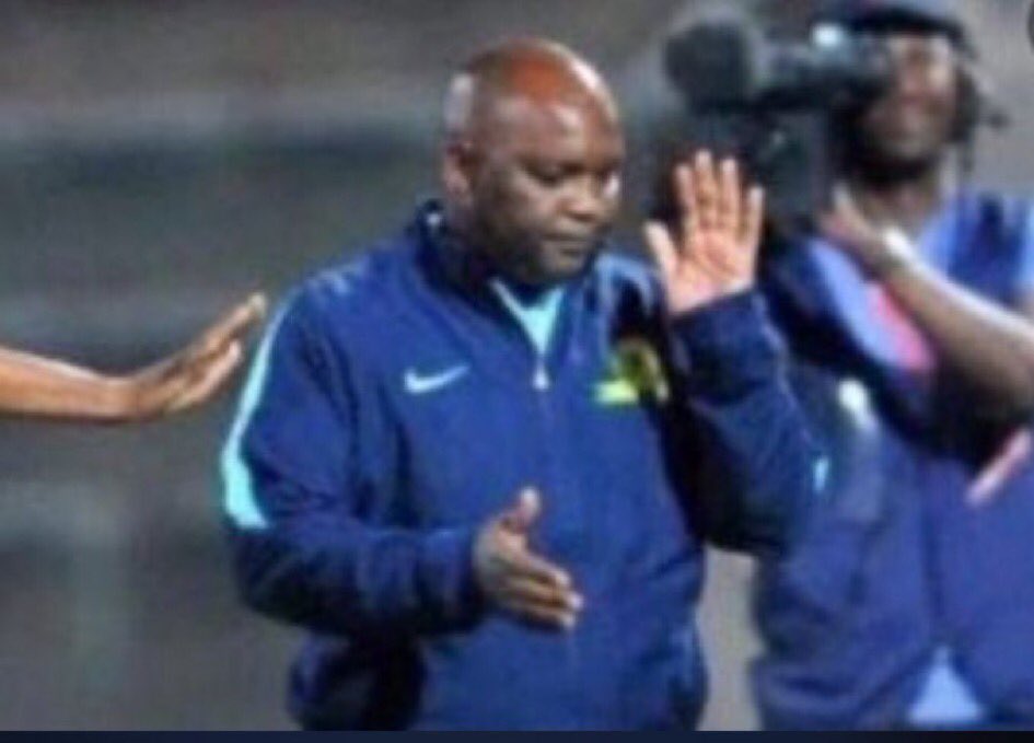 Taatakampala19's tweet photo. Ever since that ugly girl got a bluetick, she's everywhere. 
She even posts the unnecessary 🙌 https://t.co/FWoIeSi3ch