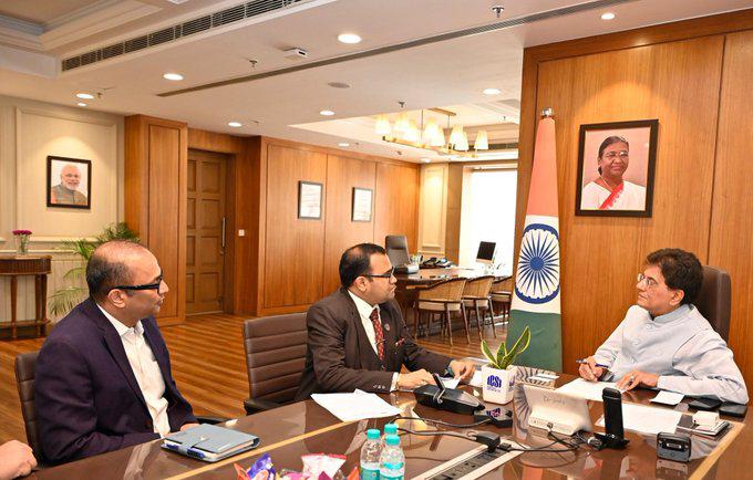 icsi_cs's tweet photo. #CS Pawan G Chandak, President, #ICSI, &amp; #CS Asish Mohan, Secretary, #ICSI, met Shri @PiyushGoyal, Hon'ble Minister of Commerce &amp; Industry, to discuss new avenues for #CompanySecretaries for a globally competitive and universally accessible professional framework https://t.co/u0SIRlRqEW