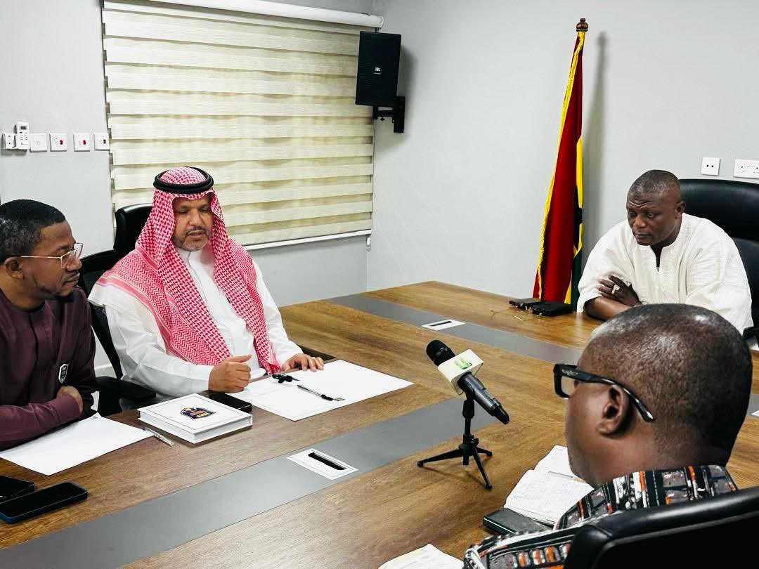 SCUD_PREES's tweet photo. الدوسري يختتم زيارته لغانا بدعم حكومي وشراكة لتطوير كرة القدم المصغرة إفريقيًا

واصل الدكتور محمد الدوسري رئيس الاتحاد الدولي لكرة القدم المصغرة IMF جولته الأفريقية بزيارة رسمية إلى غانا، وذلك بدعوة من الاتحاد الغاني لكرة القدم المصغرة، في إطار استراتيجية الاتحاد الدولي. https://t.co/xvuwbv9GJF